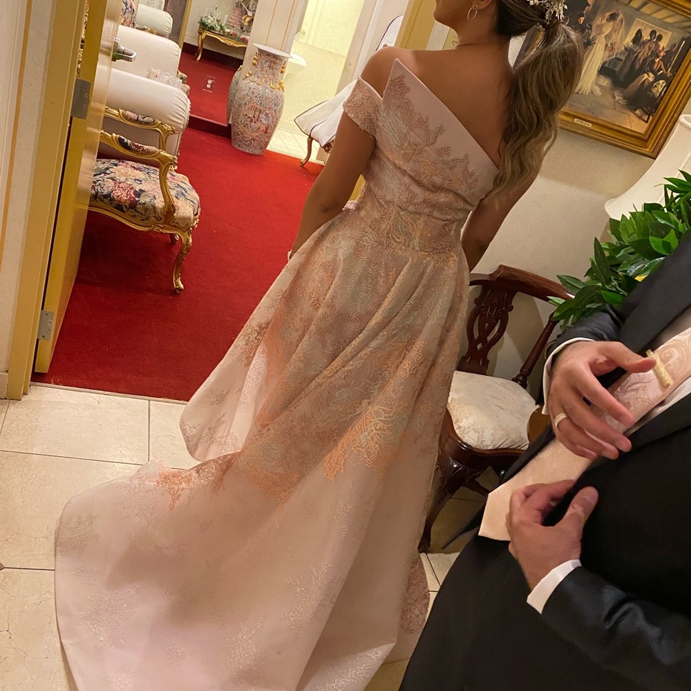 Blush couture evening gown size 42 (fit sizes 8-10) worn once in GREAT CONDITION